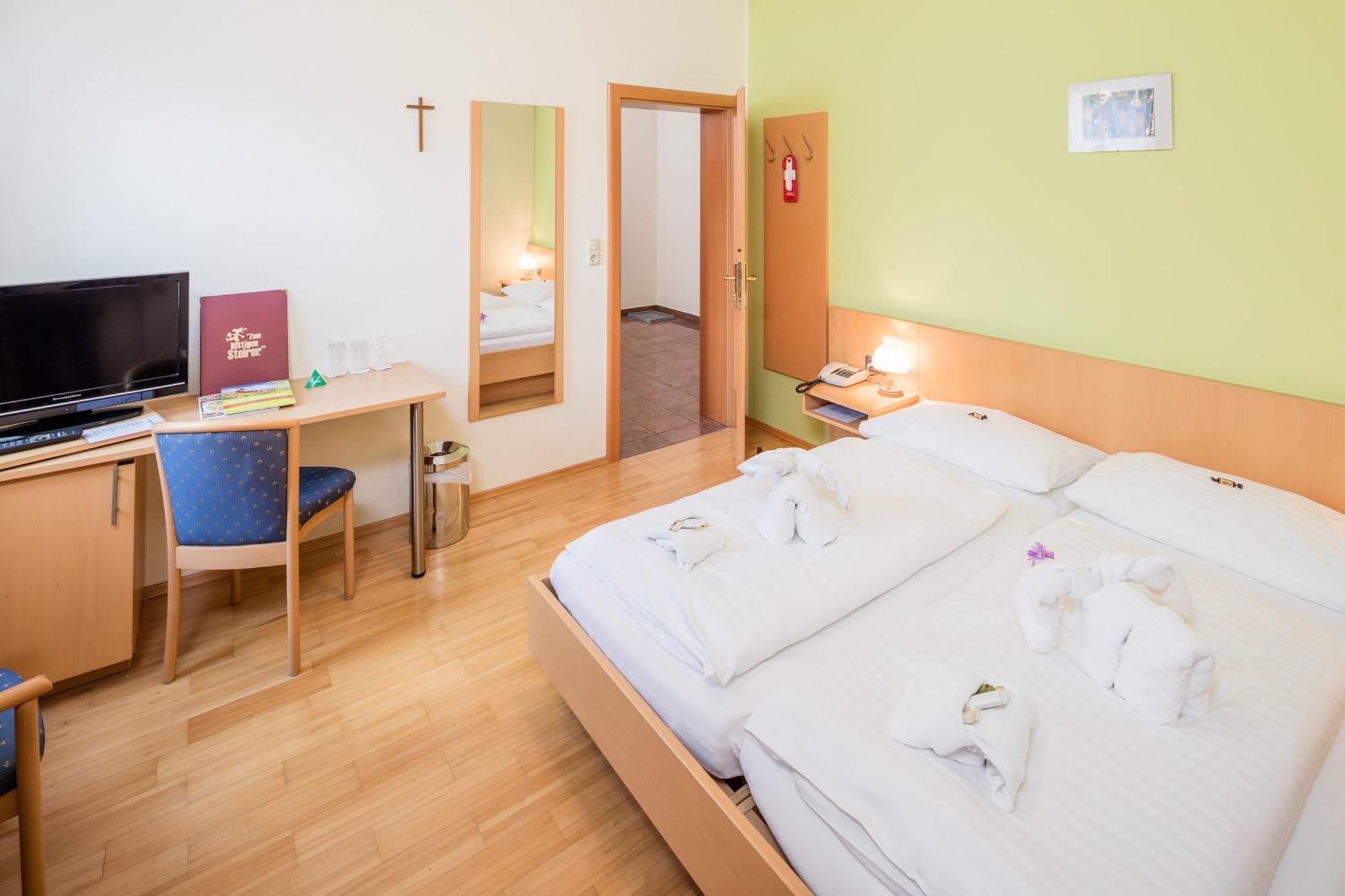 Gasthaus Pension Zum Lustigen Steirer Bruck an der Mur Pokoj fotografie